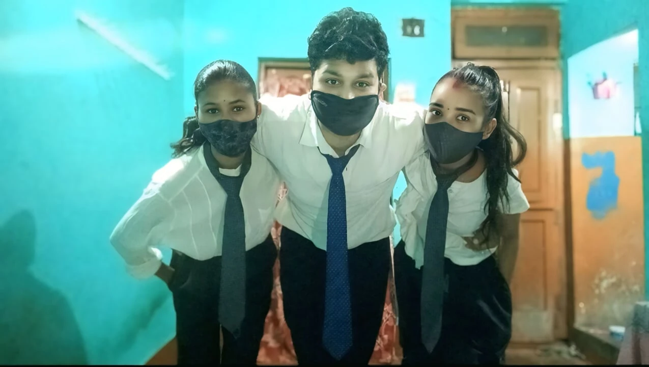 Desi School Girls Friends Threesome Xxxx video , Indian Desi School Friends Threesome Fucking Xxxx video